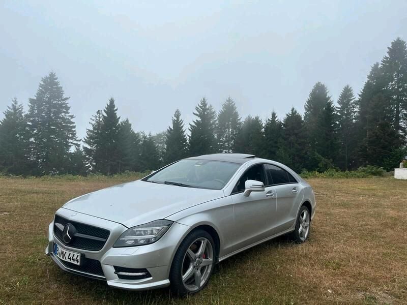 Silber Gebraucht 2013 Mercedes CLS350 AMG line Limousine | 12.900 € (Superpreis) - Bild 1/4