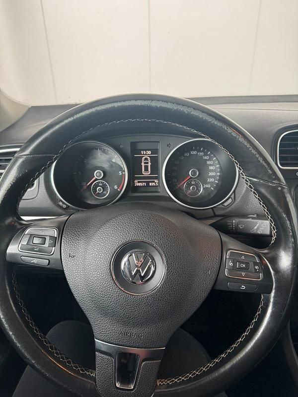 Second-hand VW Golf VII 105 CP (77 kW) 2012 Gri Break