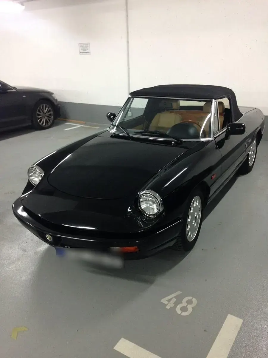 Gebraucht Alfa Romeo Spider 120 PS (88 kW) 1990 Schwarz Cabrio