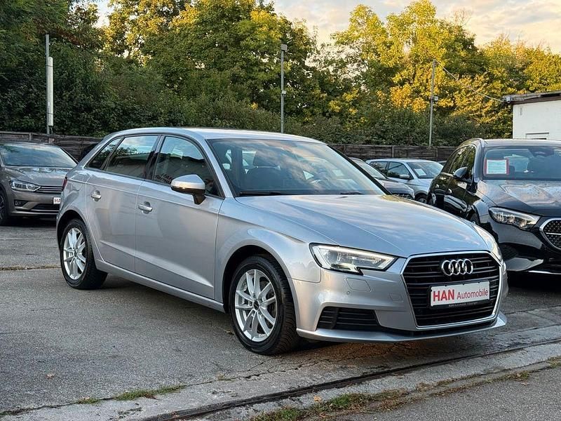 Gebraucht Audi A3 Comfort 150 PS (110 kW) 2019 Silber Limousine