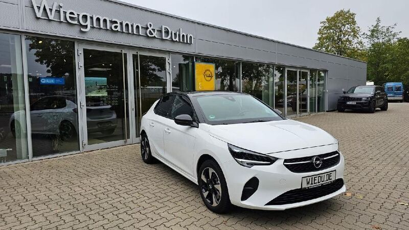 Weiß Gebraucht 2023 Opel Corsa-e Edition Kleinwagen | 22.500 € (Teuer) - Bild 1/4