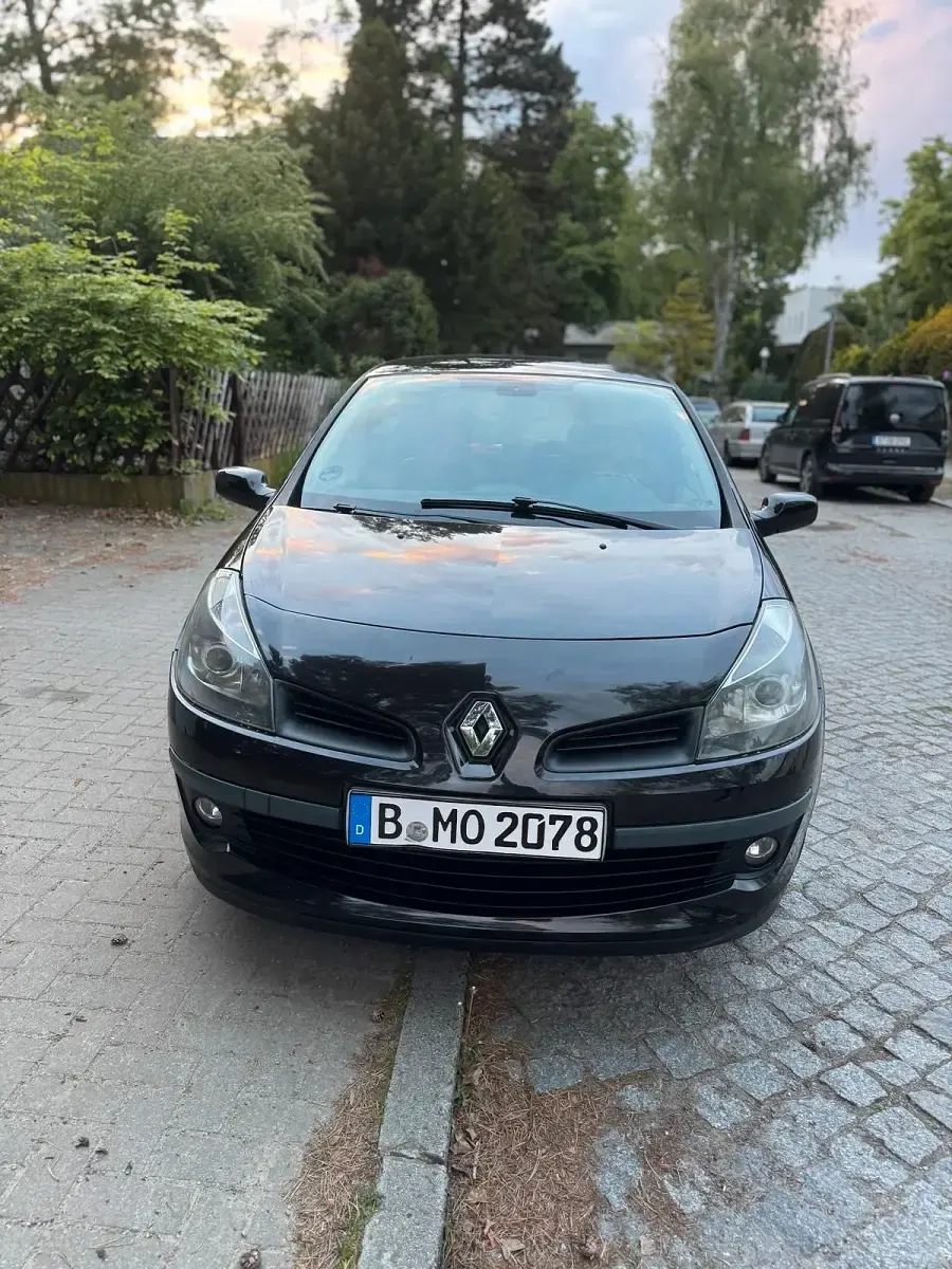 Gebraucht Renault Clio II 88 PS (64 kW) 2007 Schwarz Kleinwagen