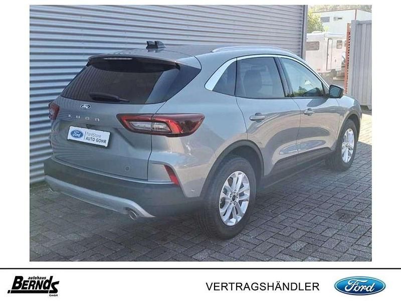 Gebraucht Ford Kuga Titanium 151 PS (111 kW) 2024 Solar silver metallic SUV