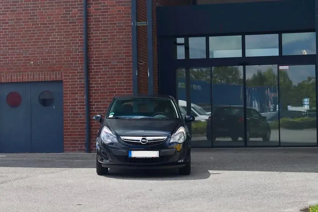 Gebraucht Opel Corsa 69 PS (50 kW) 2014 Schwarz Kleinwagen