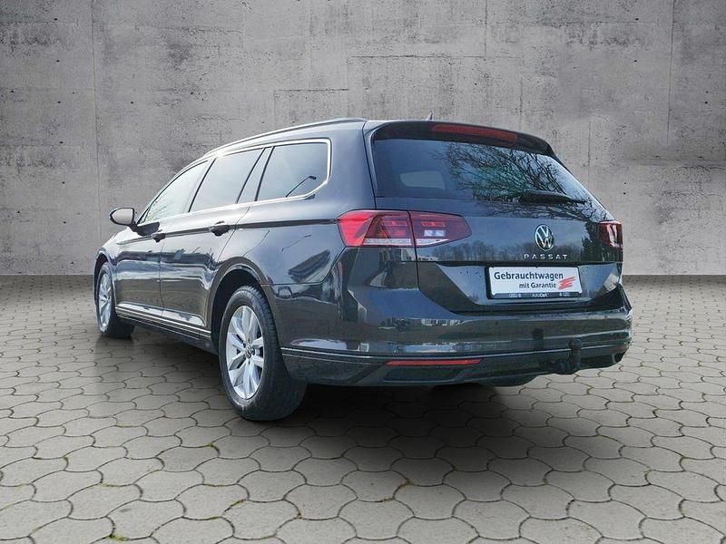 Gebraucht VW Passat Business 150 PS (110 kW) 2022 Grau Kombi