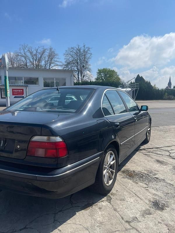 Second-hand BMW 520 170 CP (125 kW) 2000 Negru Berlinǎ