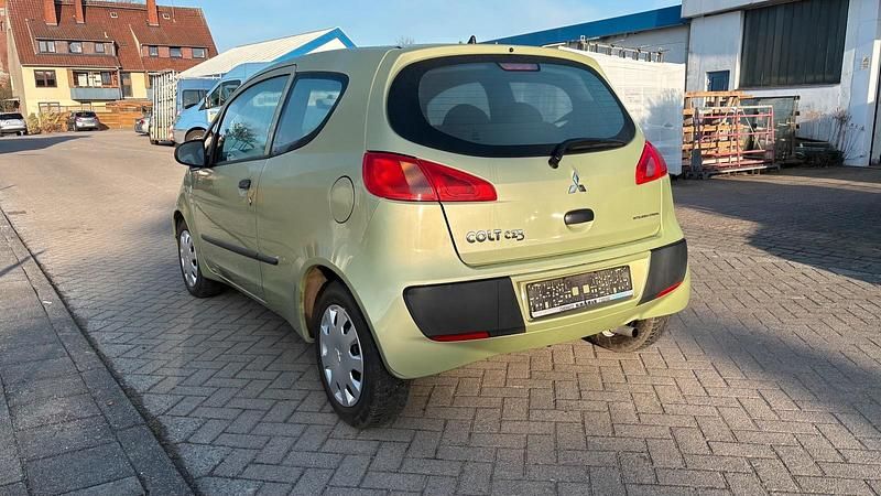 Gebraucht Mitsubishi Colt Inform 75 PS (55 kW) 2006 Grün Kleinwagen