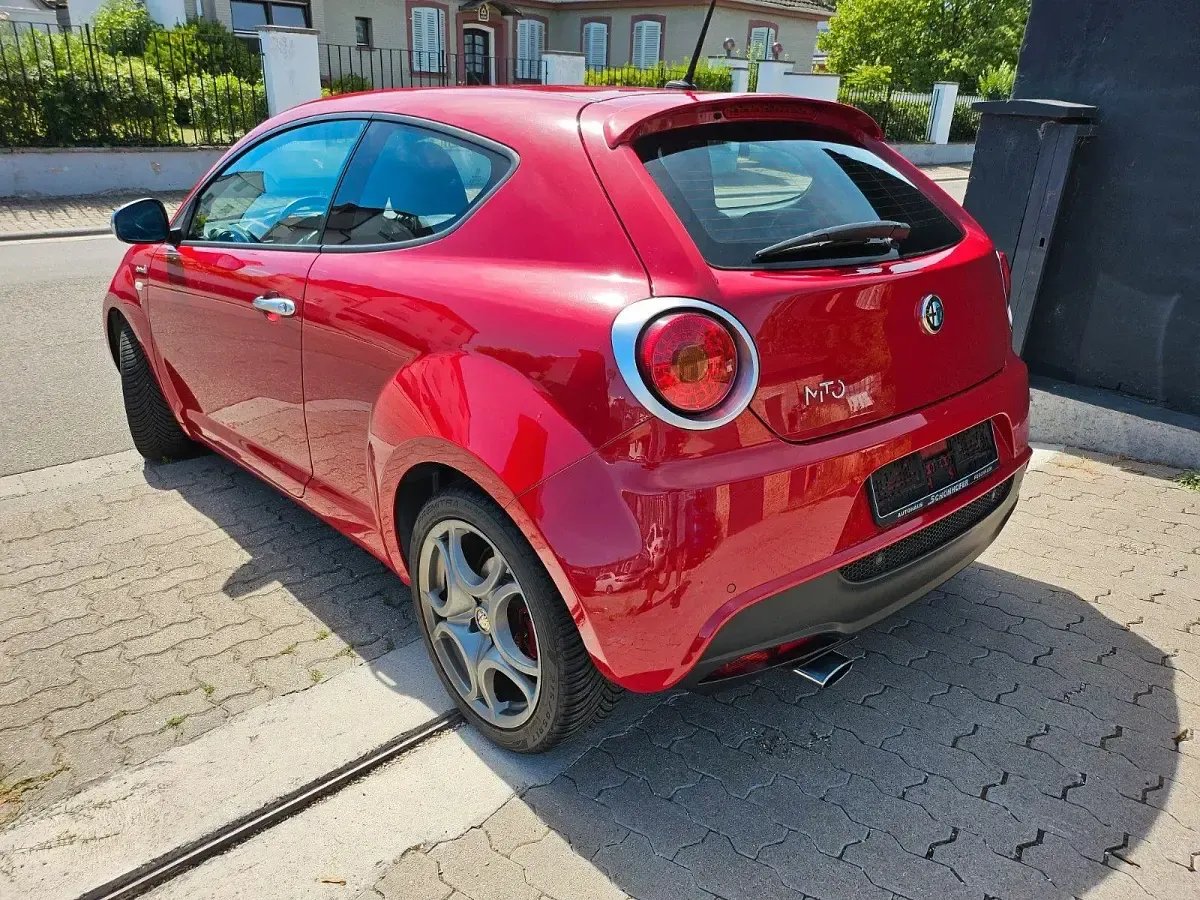 Gebraucht Alfa Romeo MiTo 105 PS (77 kW) 2014 Rot Kleinwagen