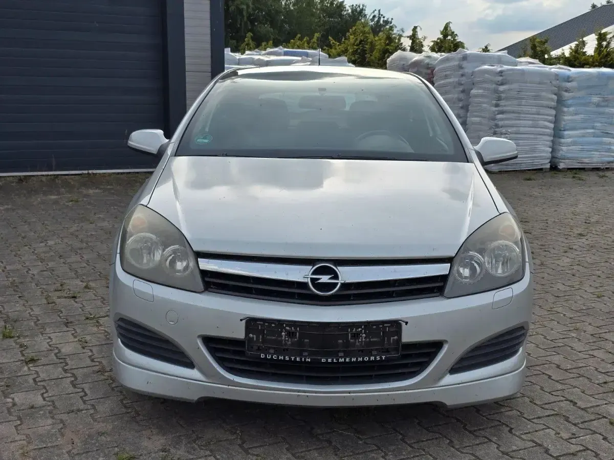 Gebraucht Opel Astra GTC OPC 105 PS (77 kW) 2007 Silber Limousine