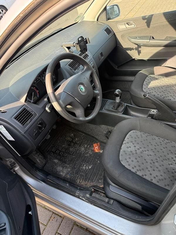 Gebraucht Skoda Fabia 80 PS (58 kW) 2006 Silber Limousine