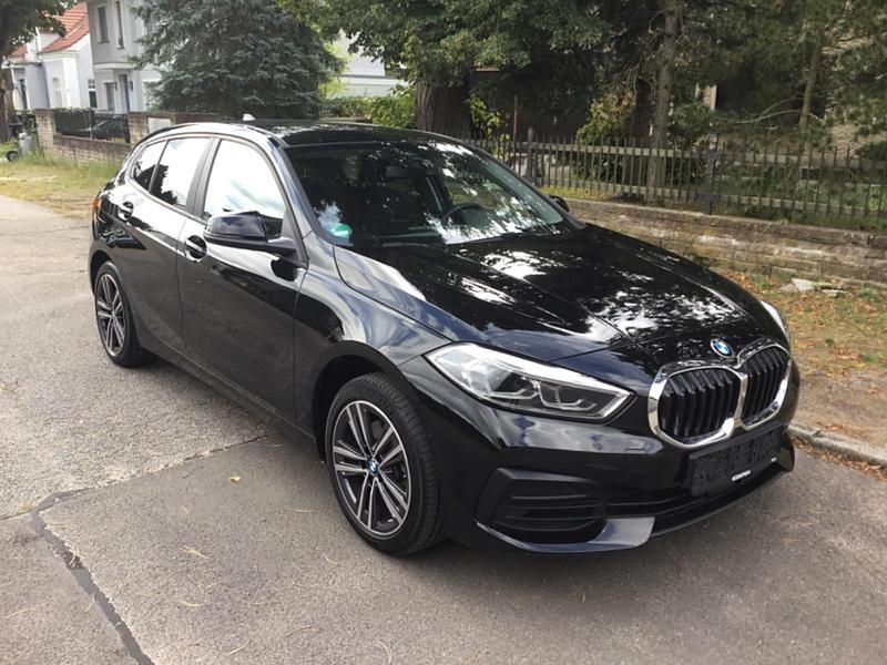 Schwarz Gebraucht 2023 BMW 118 Kleinwagen | 20.450 € (Superpreis) - Bild 1/4