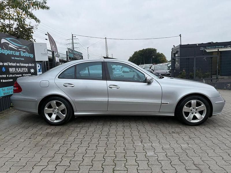 Gebraucht Mercedes E320 Avantgarde 224 PS (164 kW) 2002 Silber Limousine