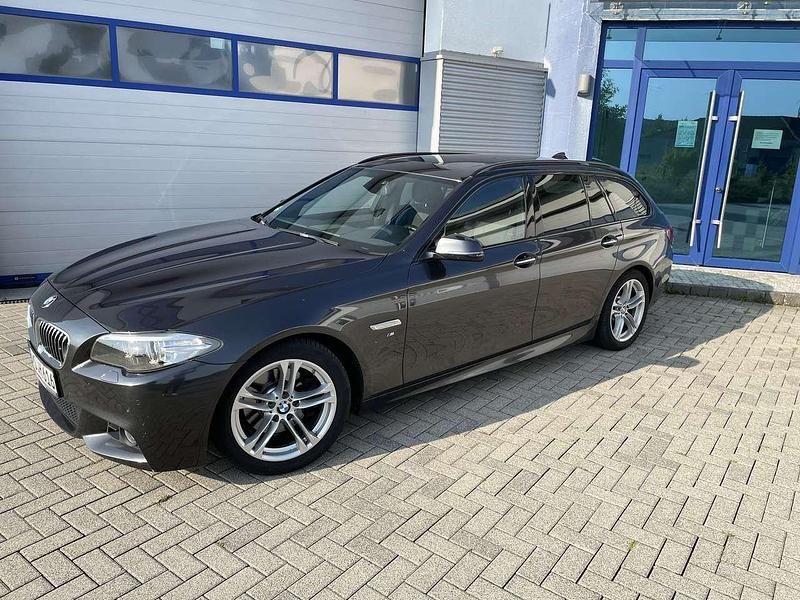 Grau Gebraucht 2014 BMW 520 Gran Turismo Luxury Line Limousine | 13.400 € (Guter Preis) - Bild 1/4