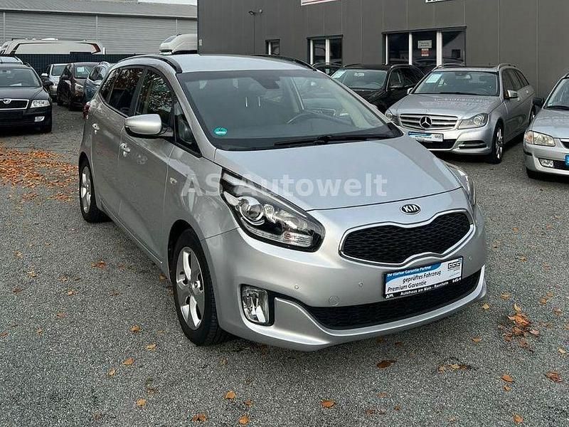 Gebraucht Kia Carens Vision 166 PS (122 kW) 2014 Silber Van / Kleinbus