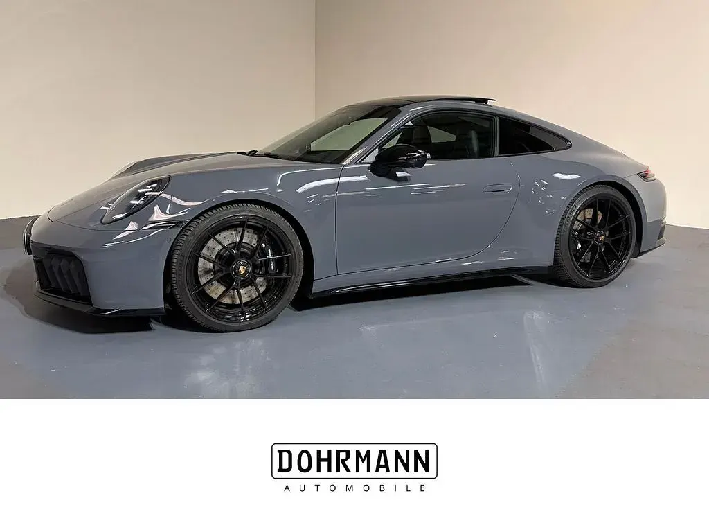 Gebraucht Porsche 992 541 PS (397 kW) 2025 Grau Coupé