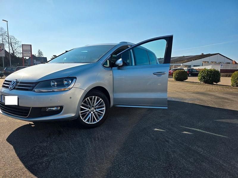 Gebraucht VW Sharan Cup 140 PS (102 kW) 2014 Silber Van / Kleinbus
