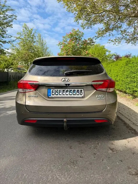 Gebraucht Hyundai i40 Style 116 PS (85 kW) 2012 Braun Kombi