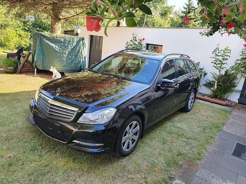 Schwarz Gebraucht 2012 Mercedes C180 Elegance Kombi | 8.500 € (Guter Preis) - Bild 1/4