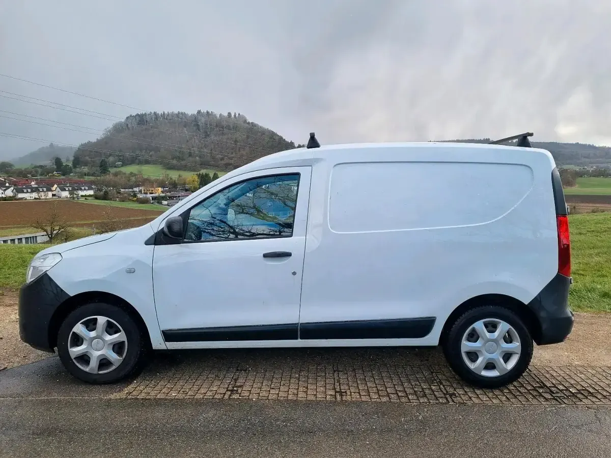 Gebraucht Dacia Dokker Essentiel 75 PS (55 kW) 2020 Gletscherweiss Van / Kleinbus