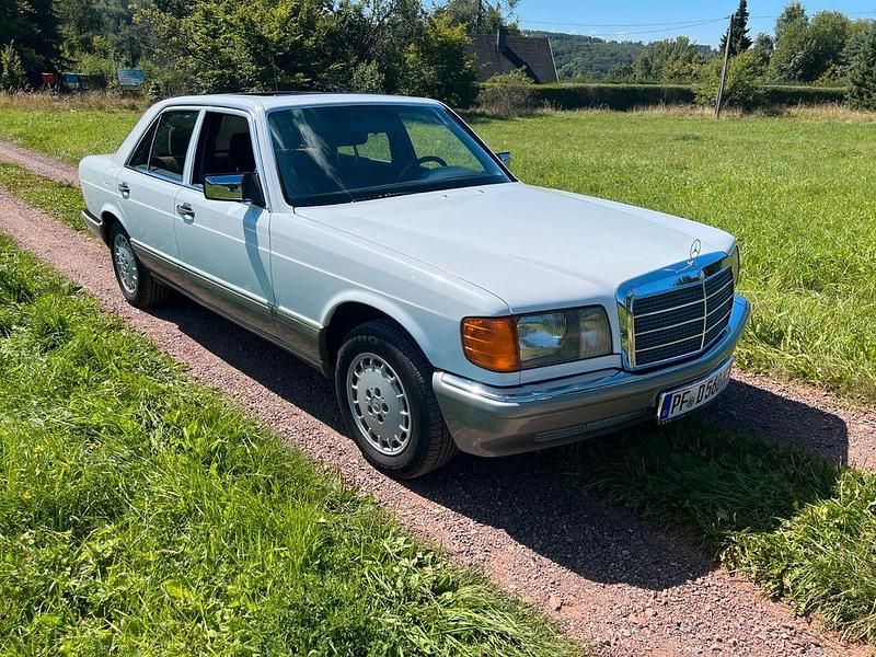 Weiß Gebraucht 1987 Mercedes 260 SE Limousine | 11.499 € - Bild 1/4