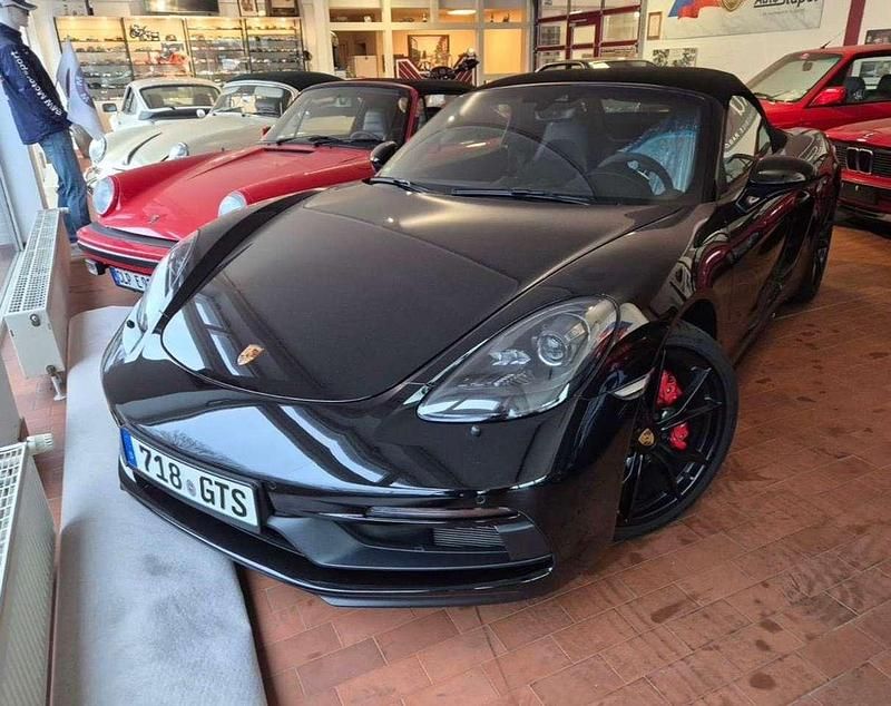 Second-hand Porsche 718 366 CP (269 kW) 2018 Negru Cabrio