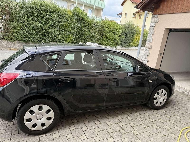 Gebraucht Opel Astra 116 PS (85 kW) 2011 Kombi