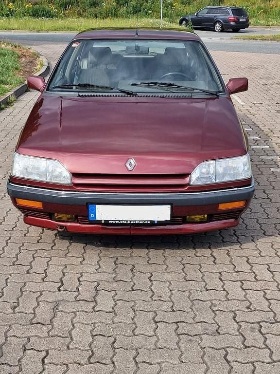 Gebraucht Renault R25 150 PS (110 kW) 1990 Rot Kleinwagen