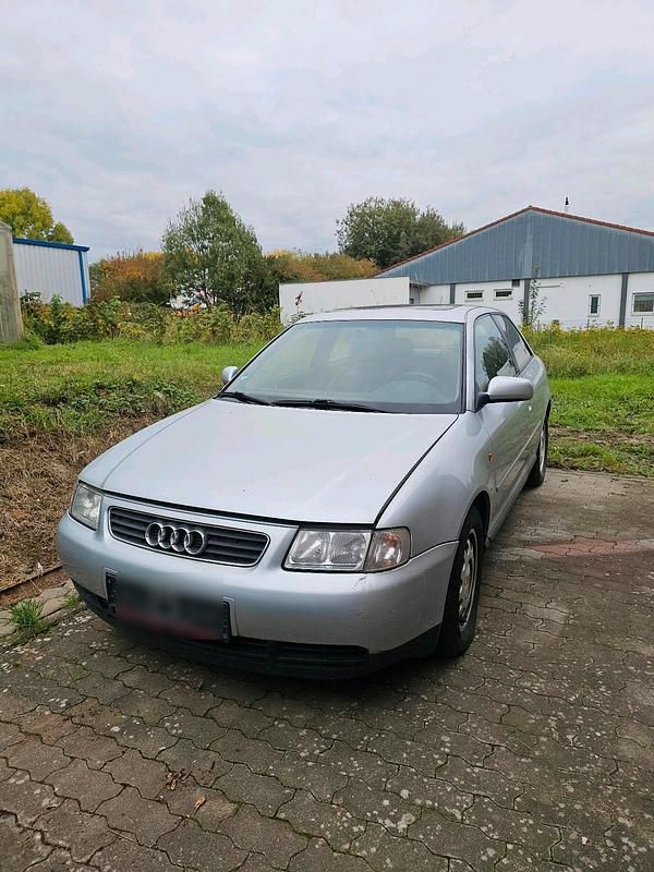 Silber Gebraucht 1997 Audi A3 Kleinwagen | 450 € (Superpreis) - Bild 1/4