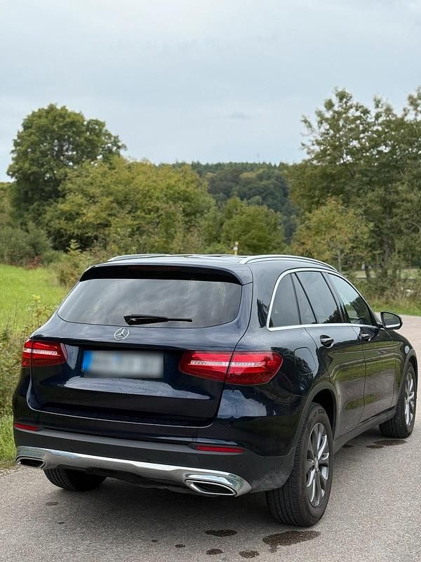 Gebraucht Mercedes GLC250 204 PS (150 kW) 2015 Blau SUV