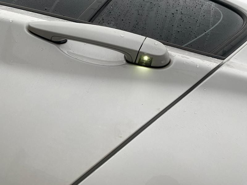 Gebraucht BMW 118 143 PS (105 kW) 2014 Weiß Kleinwagen