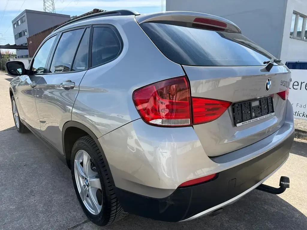 Gebraucht BMW X1 143 PS (105 kW) 2011 Silber SUV