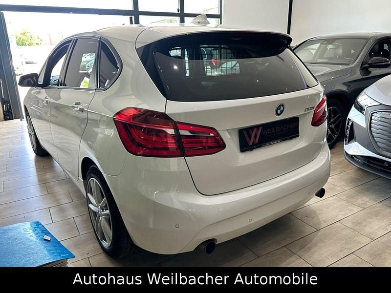 Gebraucht BMW 220 Active Tourer Basis 192 PS (141 kW) 2016 Weiß Van / Kleinbus