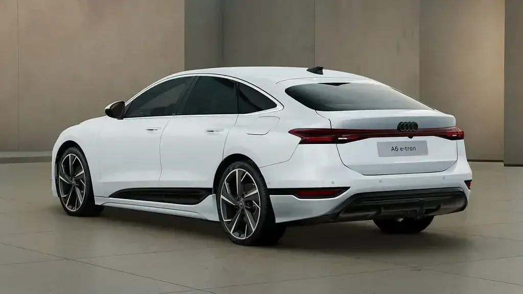Gebraucht Audi e-tron Sportback Ambiente 154 kW (210 PS) 2025 Weiß SUV