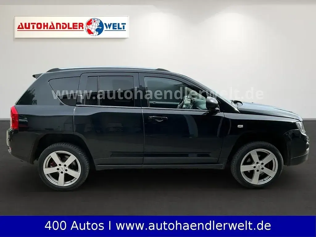Gebraucht Jeep Compass Sport 163 PS (119 kW) 2011 Schwarz SUV