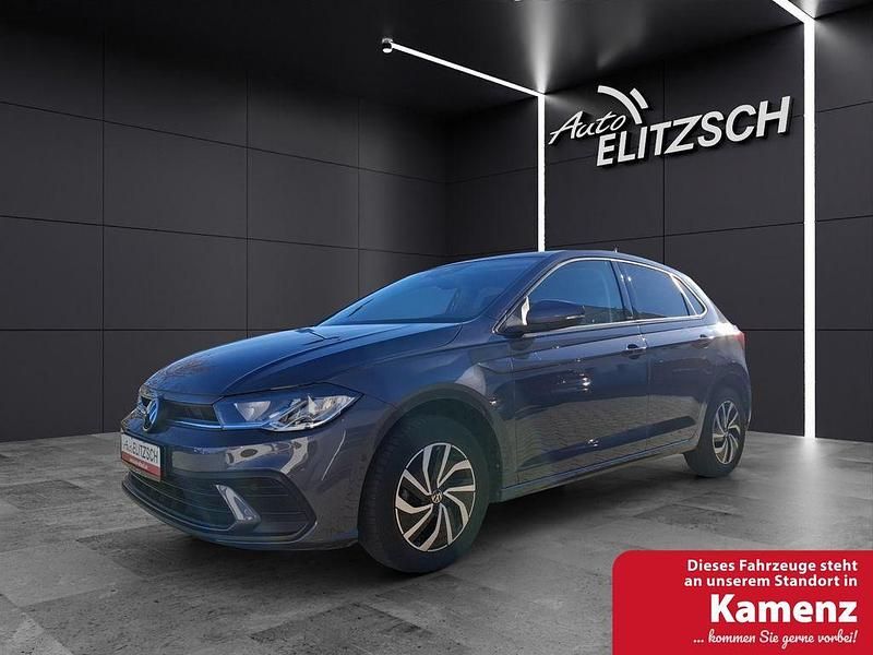 Rauchgrau metallic Gebraucht 2022 VW Polo Life Limousine | 17.950 € (Fairer Preis) - Bild 1/4