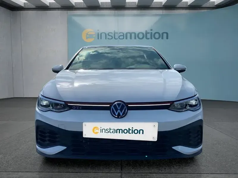 Gebraucht VW Golf VIII GTI 300 PS (220 kW) 2023 Weiß Kleinwagen