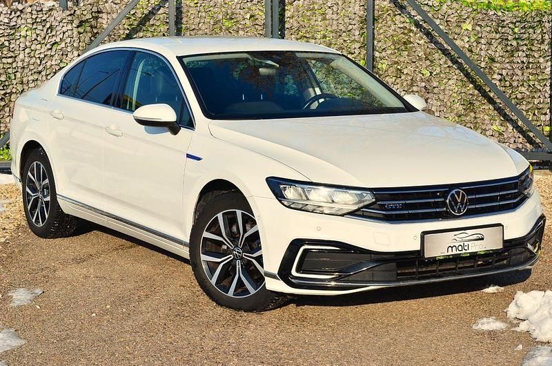 Gebraucht VW Passat GTE 156 PS (114 kW) 2021 Weiß Limousine