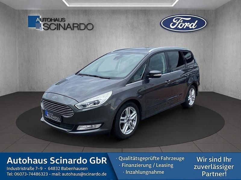 Grau Gebraucht 2017 Ford Galaxy Titanium Van / Kleinbus | 21.880 € (Superpreis) - Bild 1/4