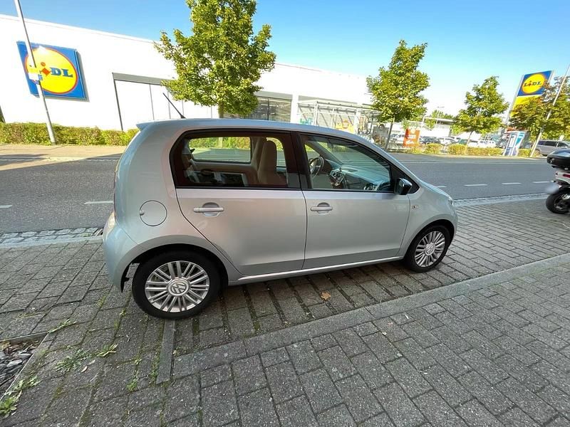 Gebraucht VW up! 75 PS (55 kW) 2014 Silber Kleinwagen