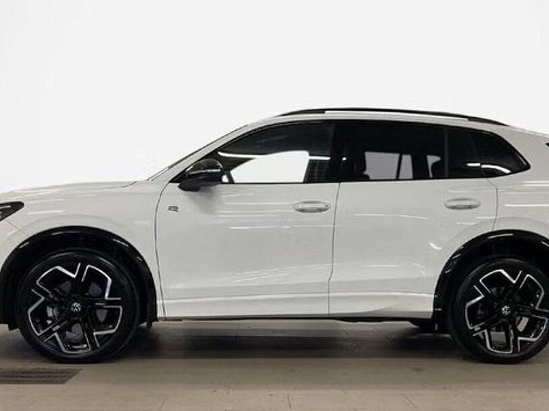 Gebraucht VW Tiguan R-line 193 PS (141 kW) 2025 Pure white SUV