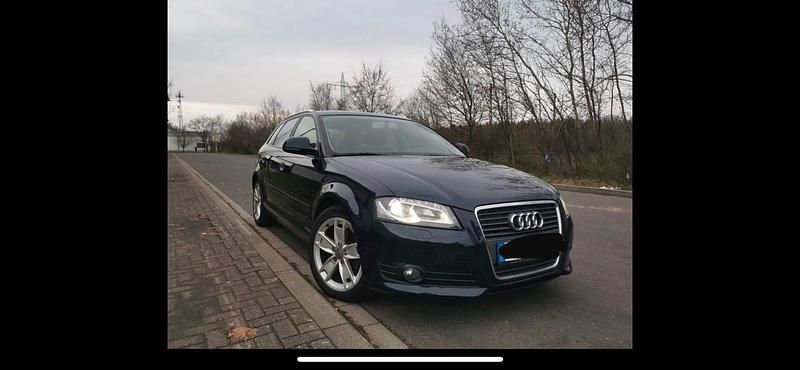 Gebraucht Audi A3 125 PS (91 kW) 2011 Blau Kleinwagen