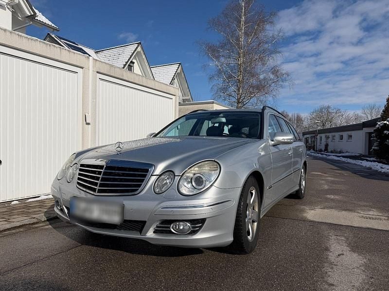 Gebraucht Mercedes E220 Avantgarde 170 PS (125 kW) 2009 Silber Kombi