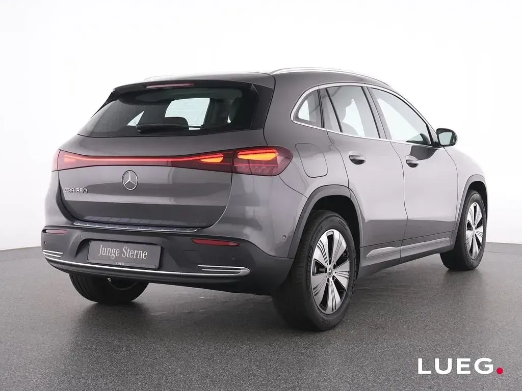 Second-hand Mercedes EQA250 Progressive 139 kW (190 CP) 2025 Gri SUV