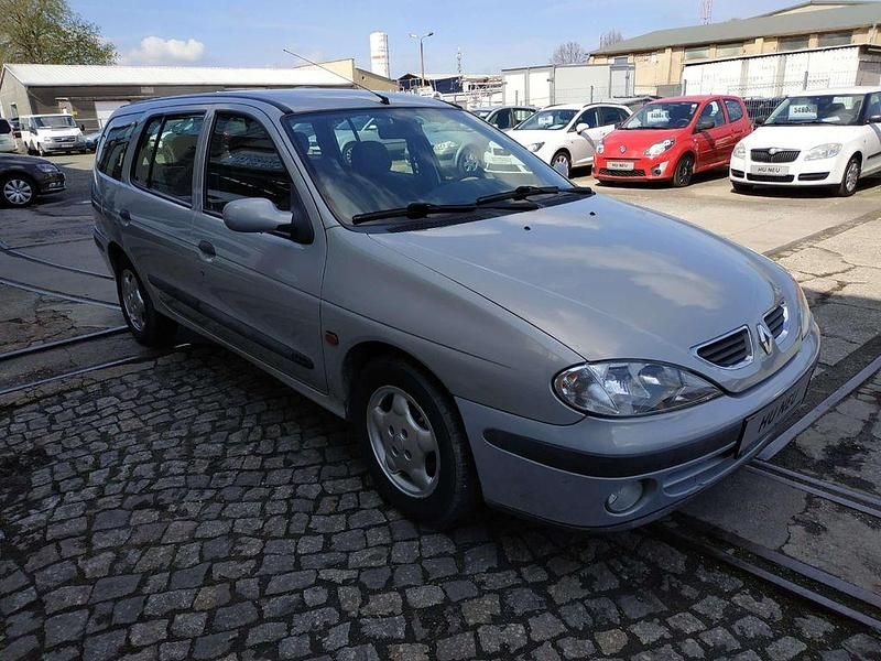 Brugt Renault Mégane 95 HK (69 kW) 1999 Grå Sedan