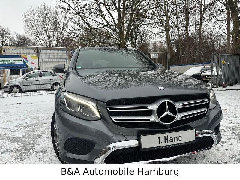 Gebraucht Mercedes GLC250 211 PS (155 kW) 2016 Selenitgrau SUV