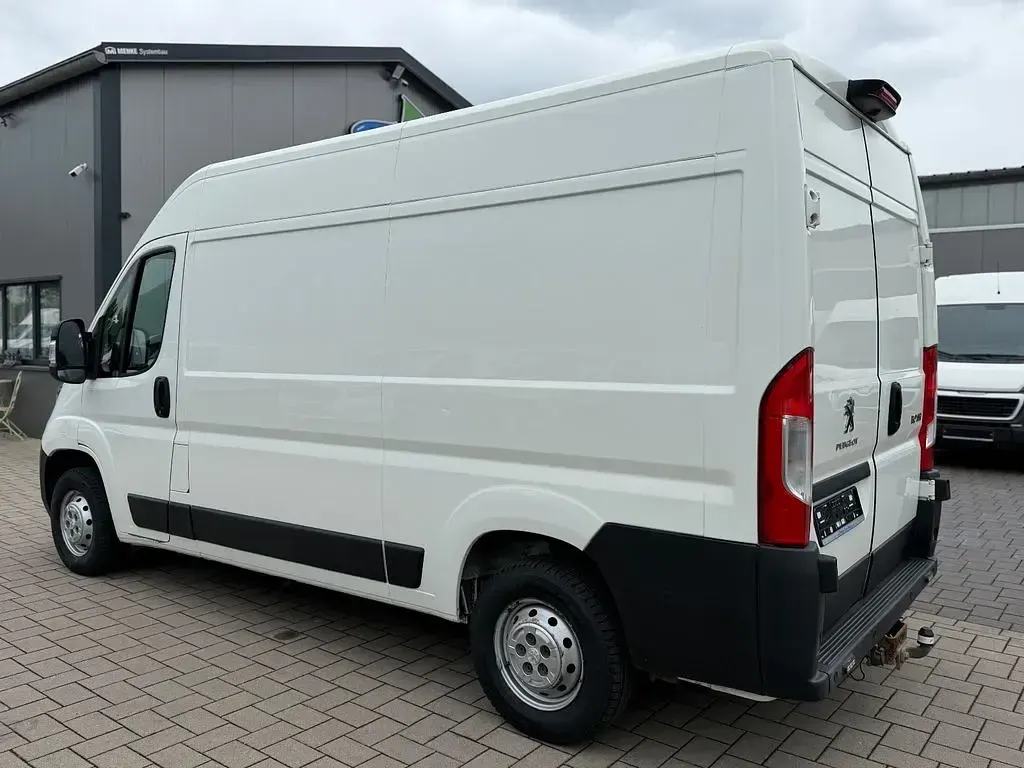 Gebraucht Peugeot Boxer 140 PS (102 kW) 2020 Weiß Van