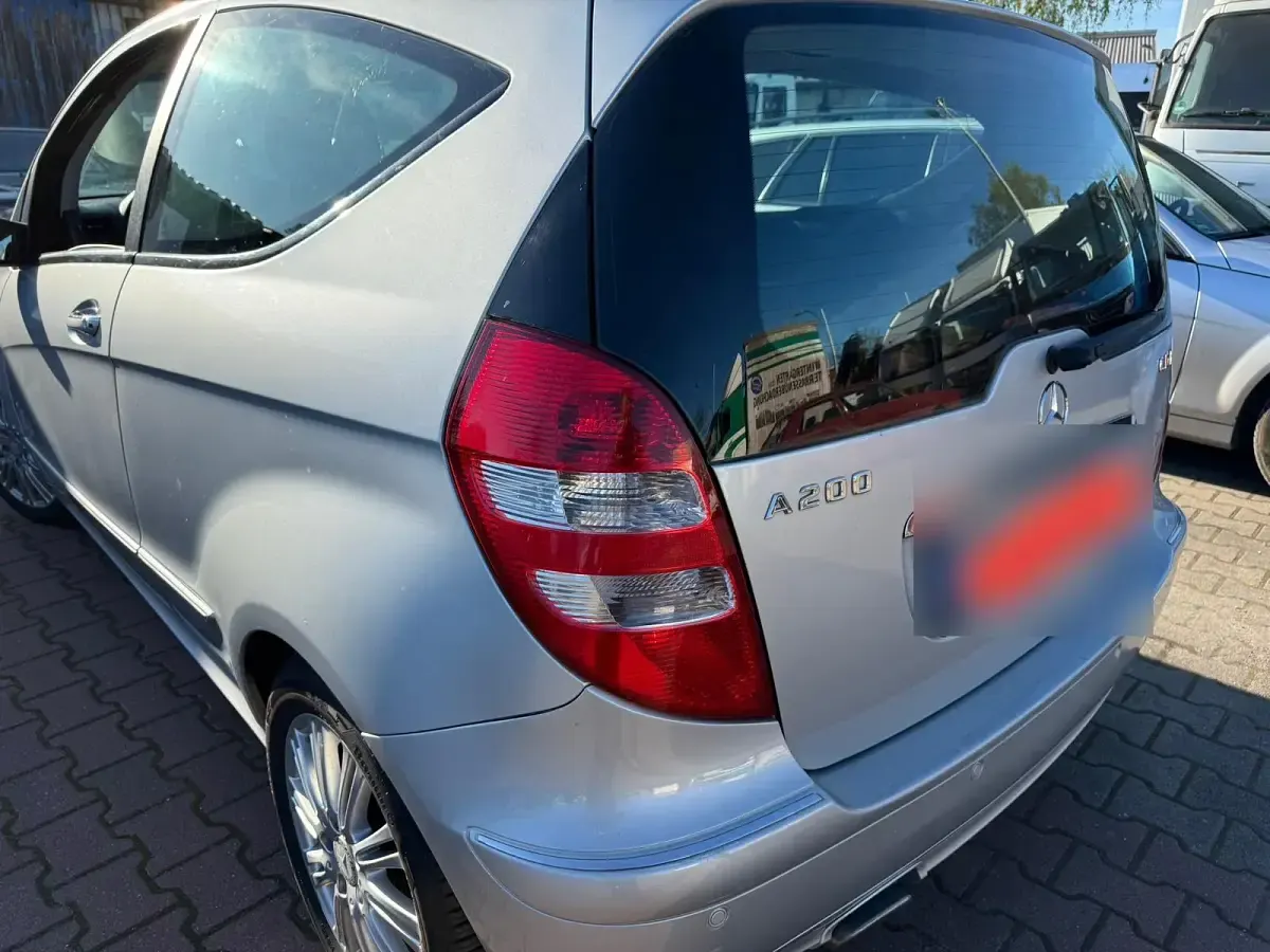 Gebraucht Mercedes A200 Elegance 140 PS (102 kW) 2006 Silber Van / Kleinbus