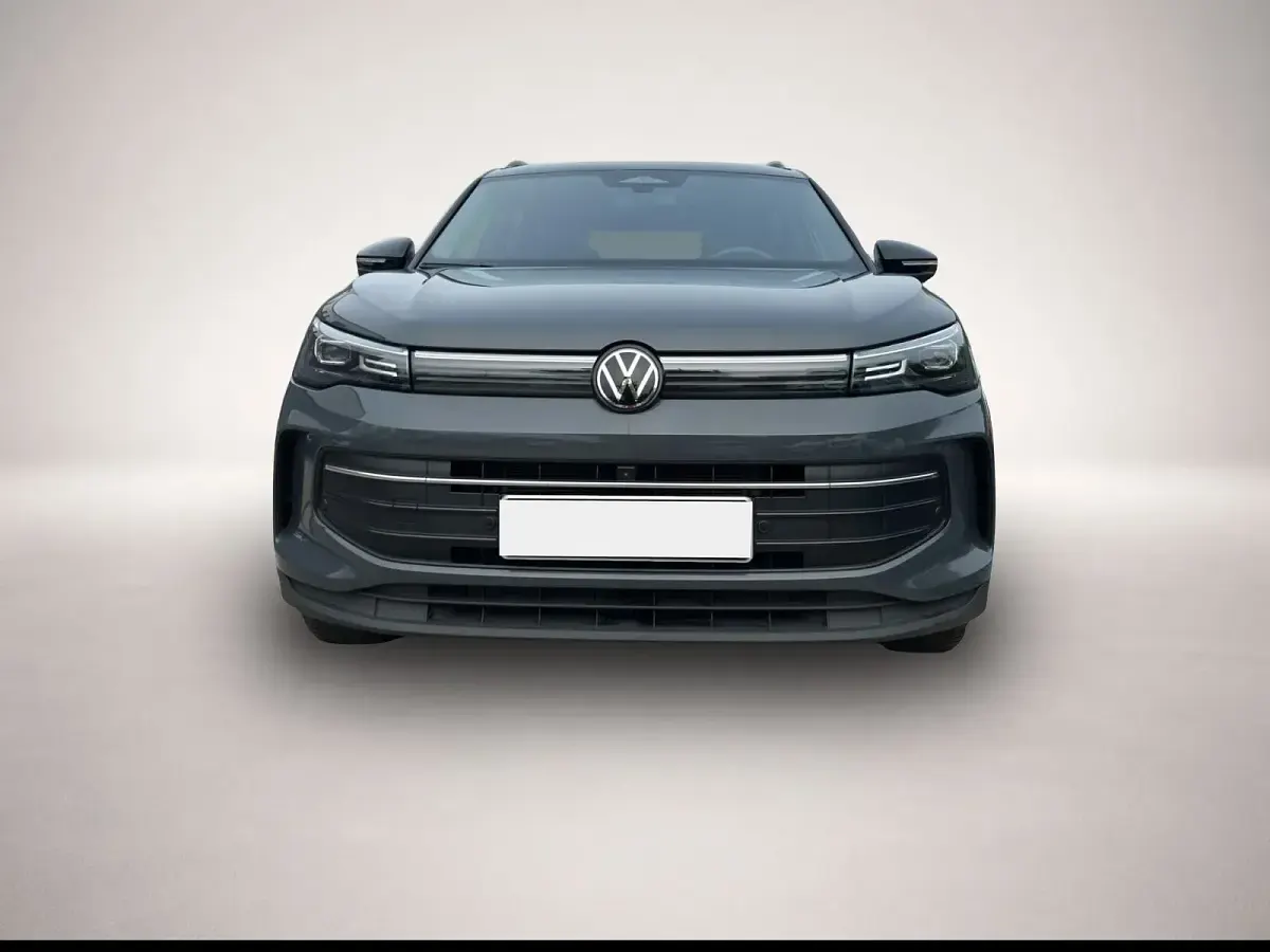 Gebraucht VW Tiguan Goal 150 PS (110 kW) 2025 Grau SUV