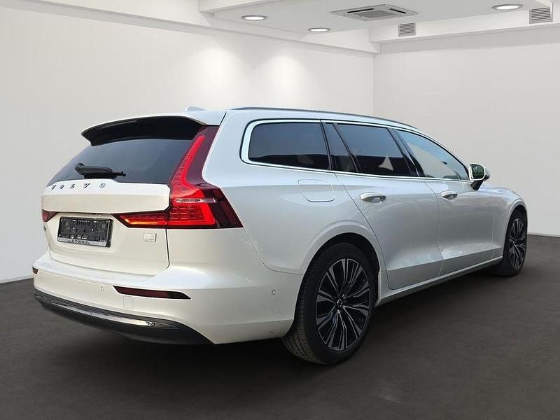 Gebraucht Volvo V60 Plus 398 PS (292 kW) 2022 Weiß Kombi