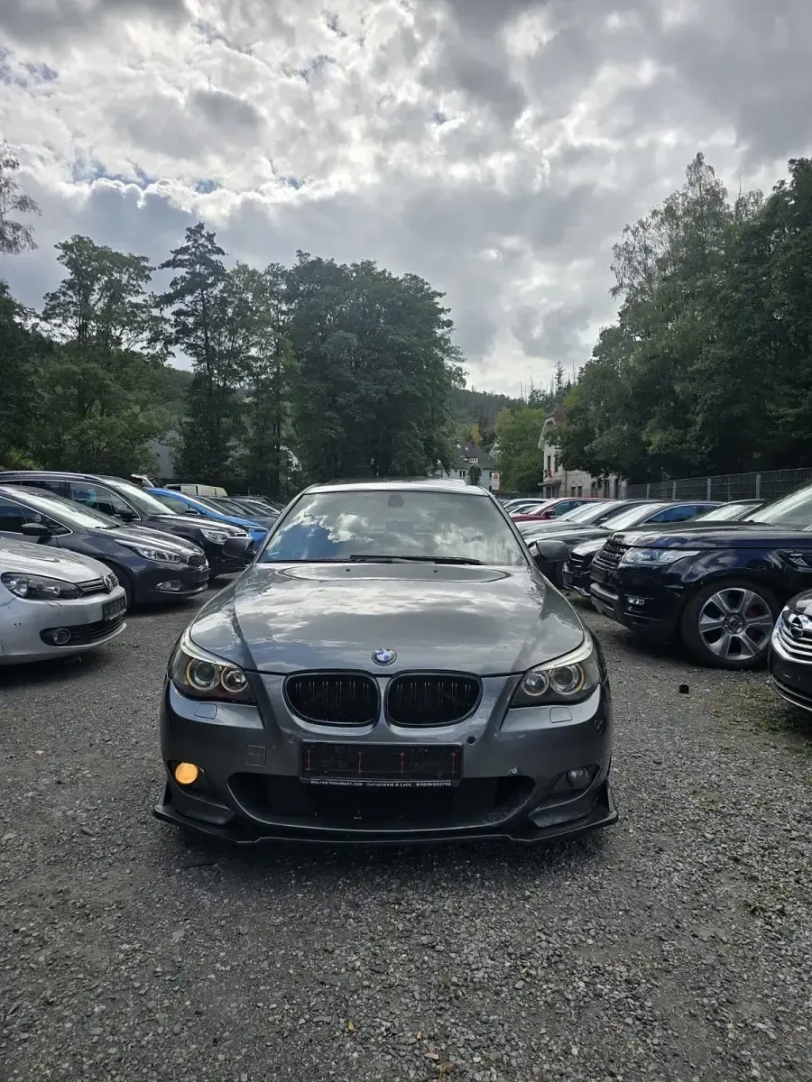 Gebraucht BMW 530 231 PS (169 kW) 2006 Grau Limousine